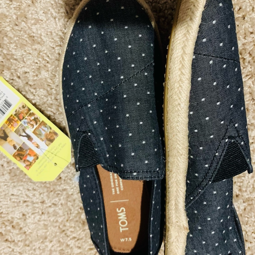 TOMS espadrilles